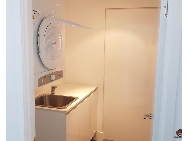 43 Harbour Town Drive, Biggera Waters QLD 4216