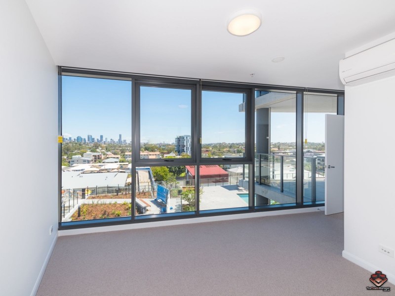 20601/300 Old Cleveland Road, Coorparoo QLD 4151