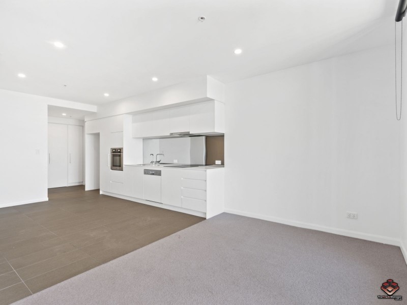 11706/300 Old Cleveland Road, Coorparoo QLD 4151