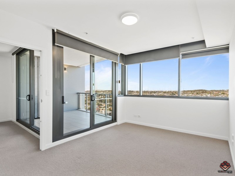 11706/300 Old Cleveland Road, Coorparoo QLD 4151