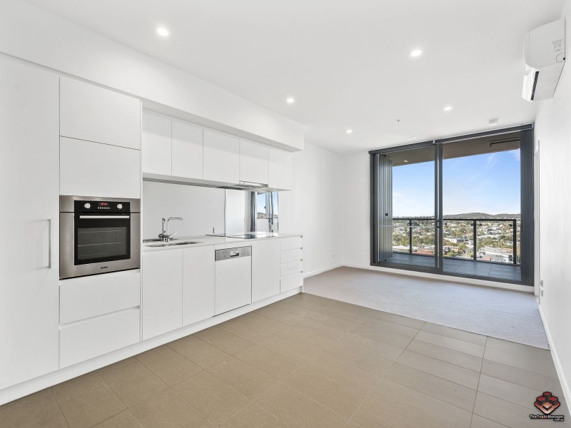 11706/300 Old Cleveland Road, Coorparoo QLD 4151