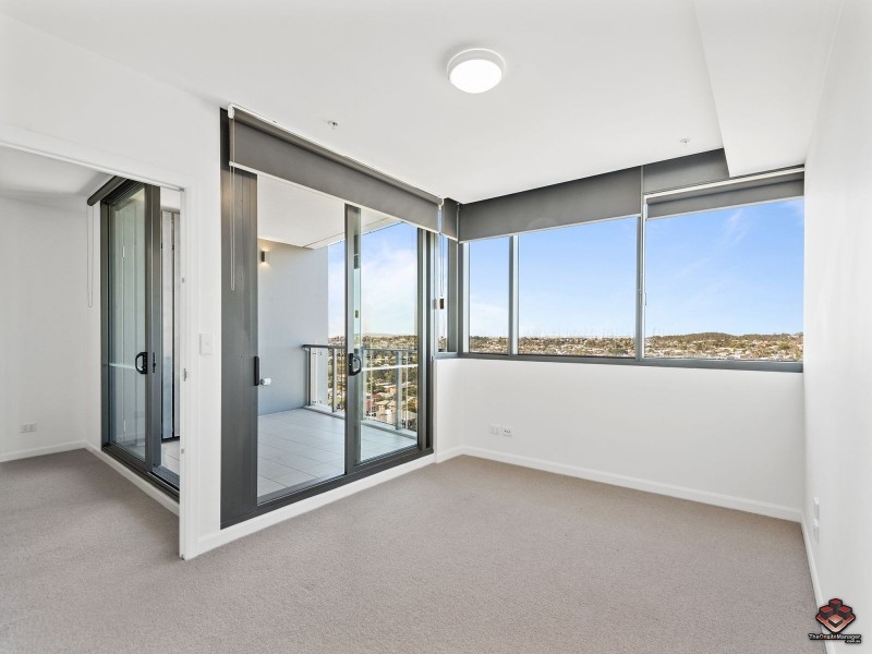 11706/300 Old Cleveland Road, Coorparoo QLD 4151