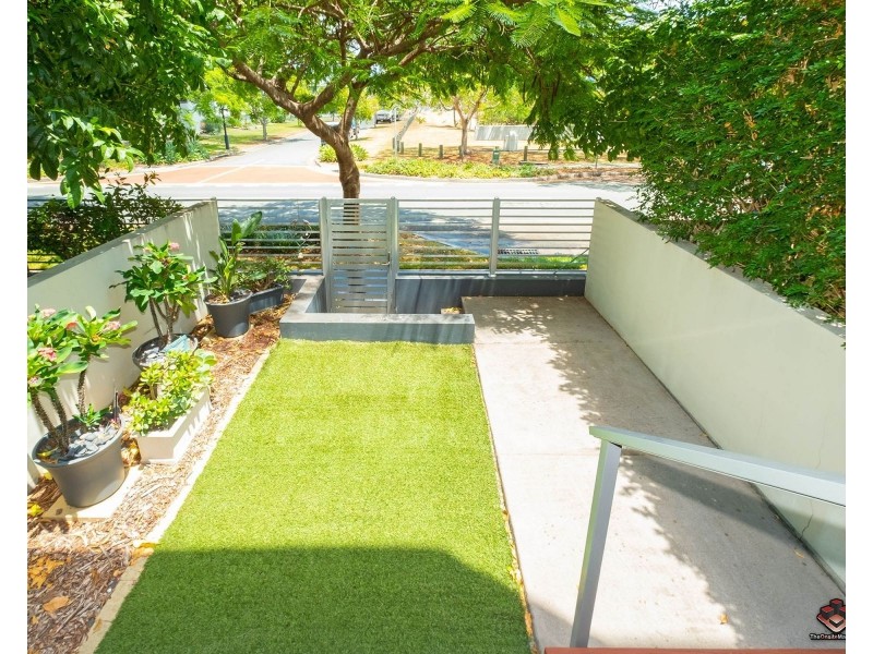 4/18 Riverbend Place, Bulimba QLD 4171