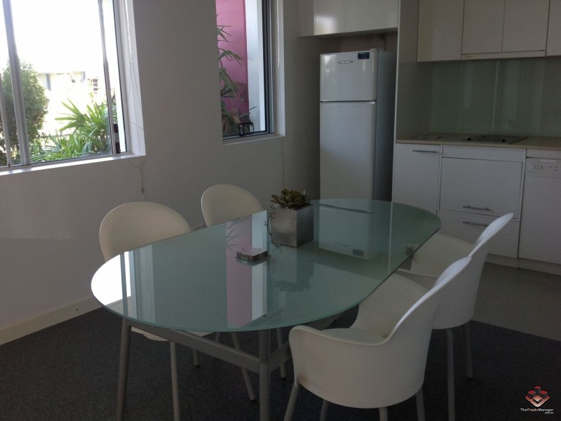 98 University Drive, Varsity Lakes QLD 4227