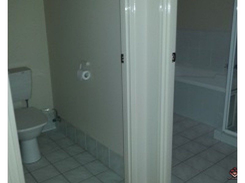 6 Buddy Holly Close, Parkwood QLD 4214