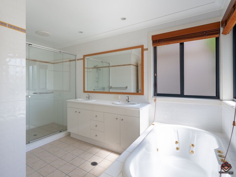 117 Palm Meadows Drive, Carrara QLD 4211