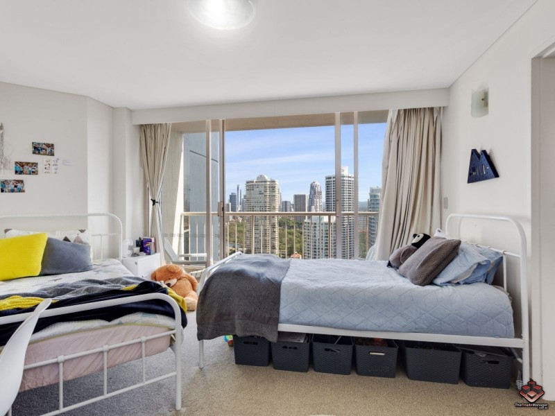 1 Peak Avenue, Main Beach QLD 4217