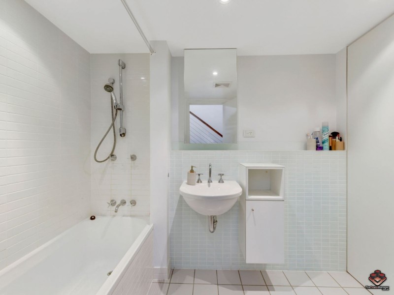 64 Macquarie Street, Teneriffe QLD 4005