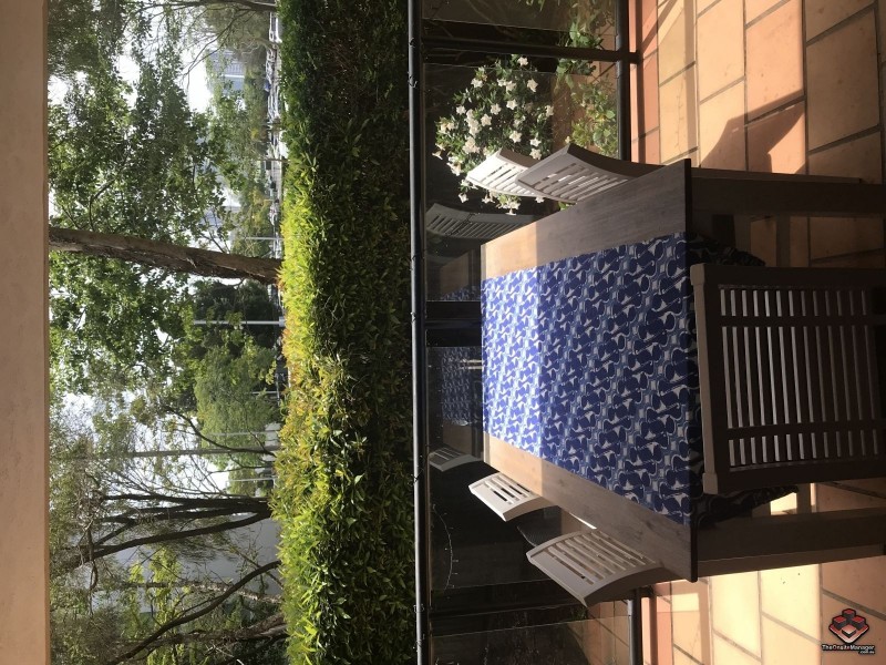 24 Slatyer Avenue, Bundall QLD 4217