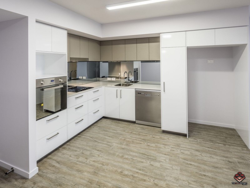 17 Carl Street, Woolloongabba QLD 4102