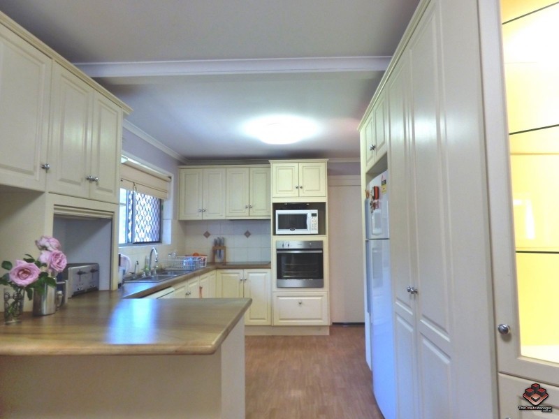 9 Norham Court, Carindale QLD 4152