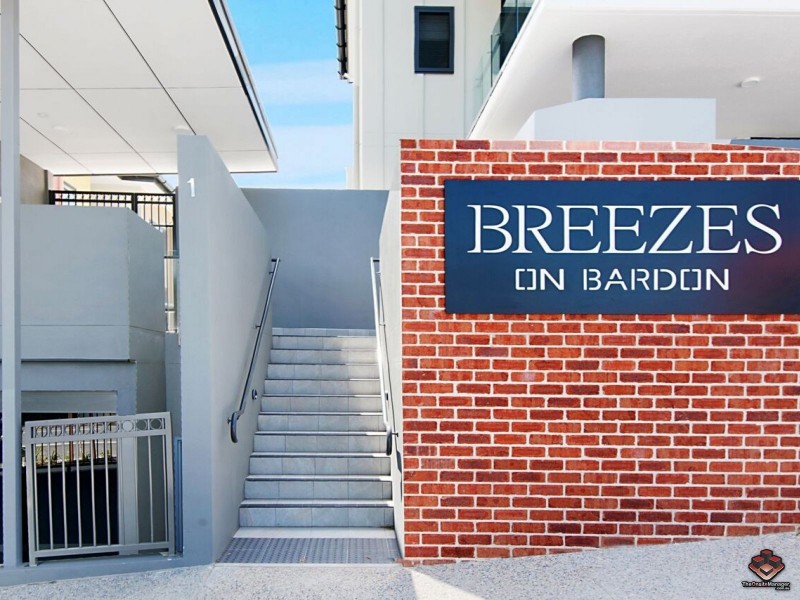 1 Stuartholme Road, Bardon QLD 4065