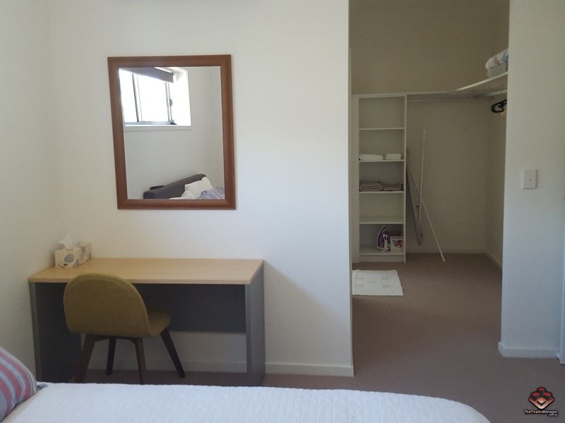 2 Town Centre Close, Carrara QLD 4211