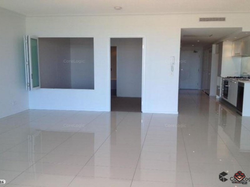41 Harbour Town Drive, Biggera Waters QLD 4216