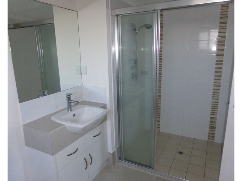 6-24 Henry Street, West End QLD 4810