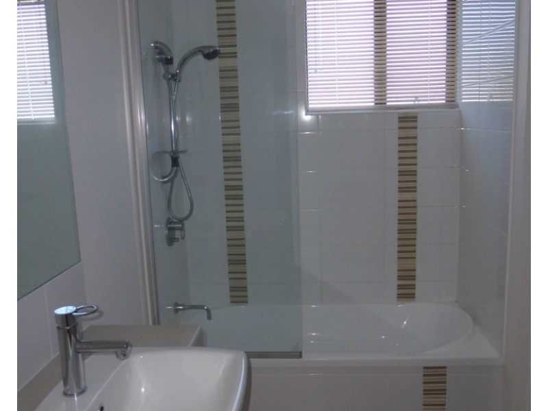 6-24 Henry Street, West End QLD 4810