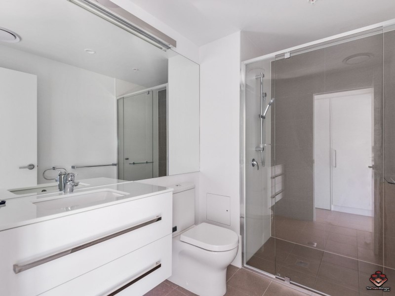 10705/300 Old Cleveland Road, Coorparoo QLD 4151