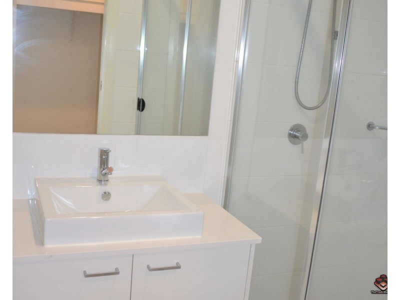 31 Azure Way, Hope Island QLD 4212