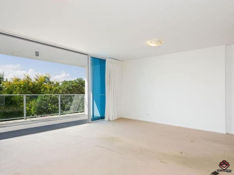 2 East Quay Drive, Biggera Waters QLD 4216