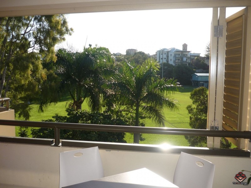 4/37 Dixon Street, Coolangatta QLD 4225