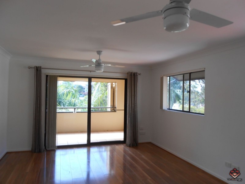 4/37 Dixon Street, Coolangatta QLD 4225