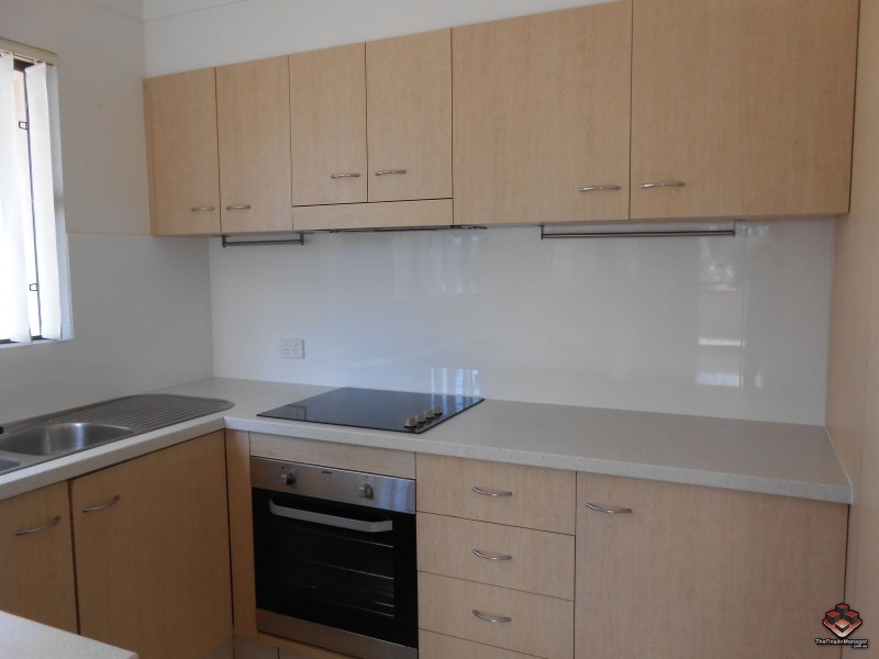 4/37 Dixon Street, Coolangatta QLD 4225