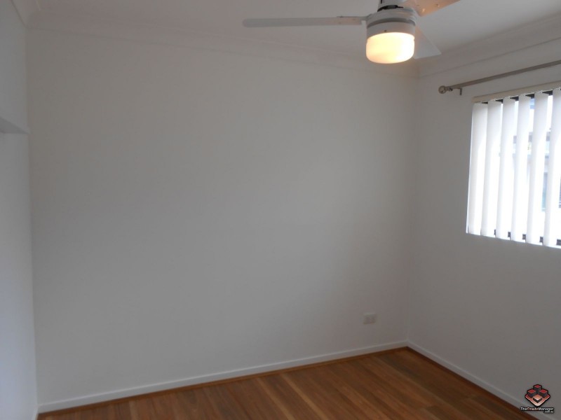 4/37 Dixon Street, Coolangatta QLD 4225