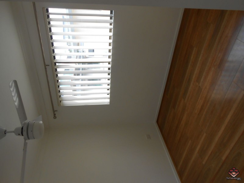 4/37 Dixon Street, Coolangatta QLD 4225