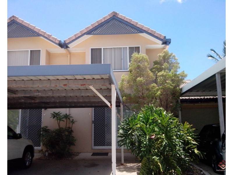 50 St Kevins Avenue, Benowa QLD 4217