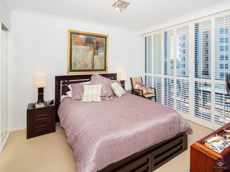 35 Ferry Street, Kangaroo Point QLD 4169