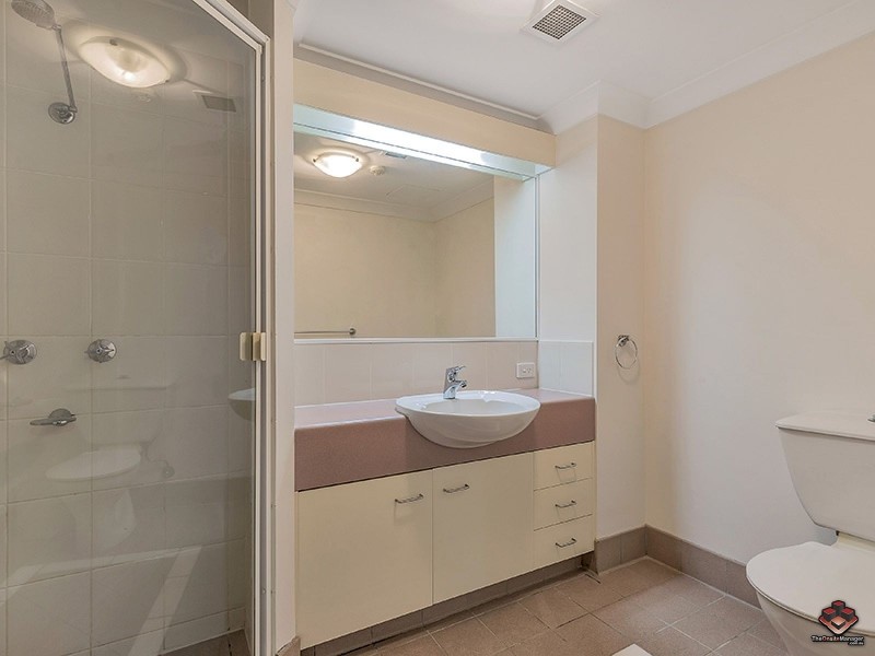 35 Ferry Street, Kangaroo Point QLD 4169