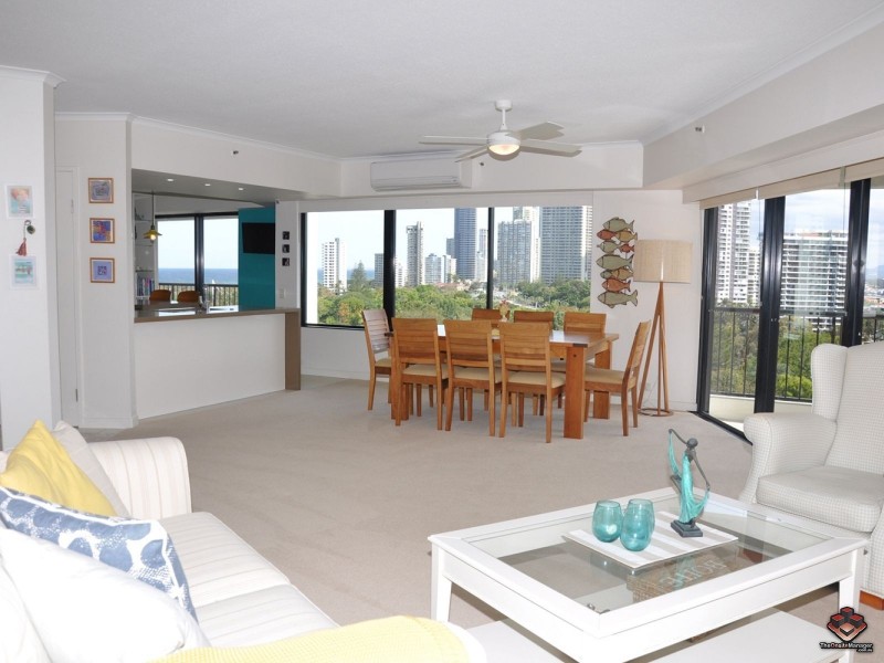 24 Breaker Street, Main Beach QLD 4217