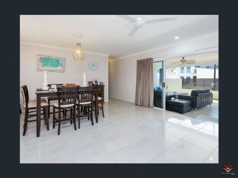 2 Keelson Crescent, Hope Island QLD 4212