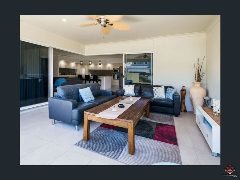 2 Keelson Crescent, Hope Island QLD 4212