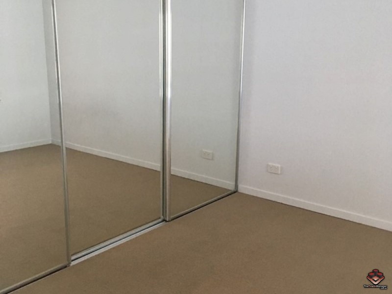 41 Harbour Town Drive, Biggera Waters QLD 4216