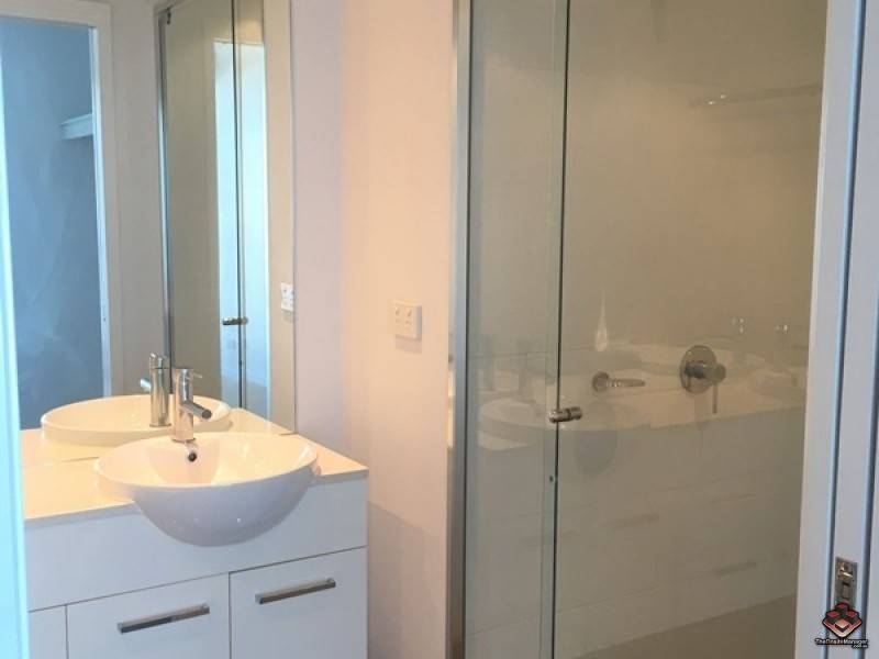 41 Harbour Town Drive, Biggera Waters QLD 4216