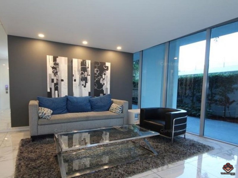 41 Harbour Town Drive, Biggera Waters QLD 4216