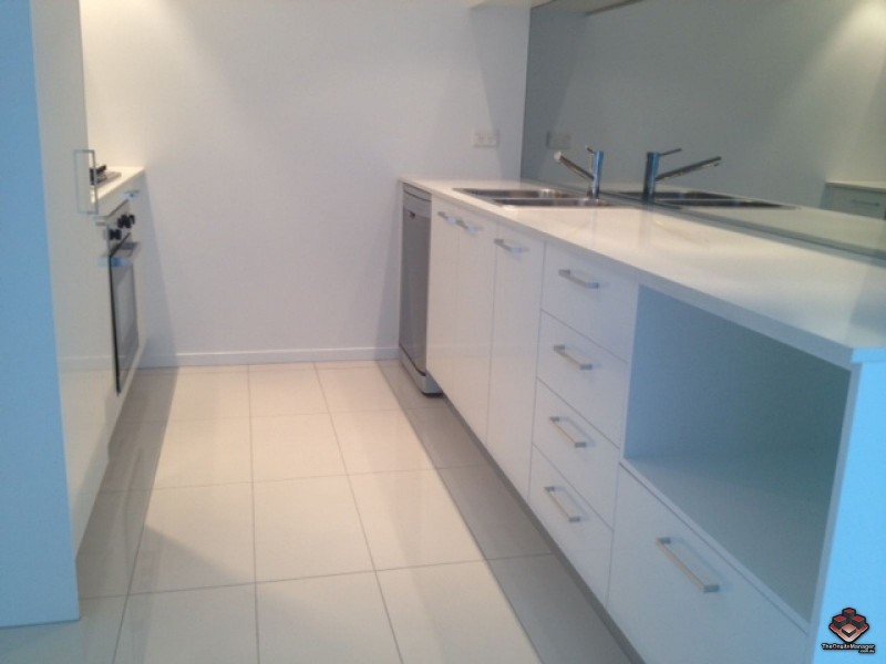 3 Compass Drive, Biggera Waters QLD 4216