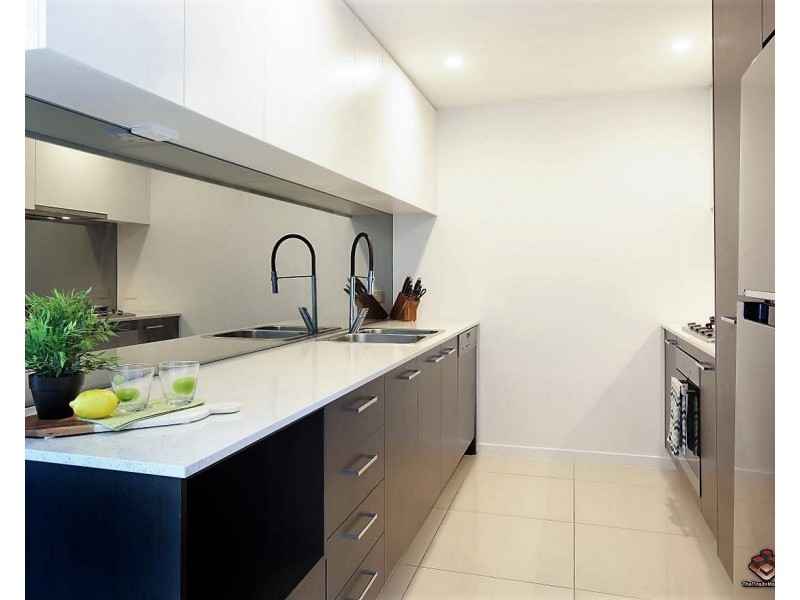 25 East Quay Drive, Biggera Waters QLD 4216