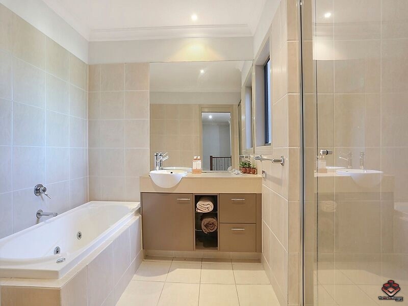 55 Paradise Springs Avenue, Robina QLD 4226