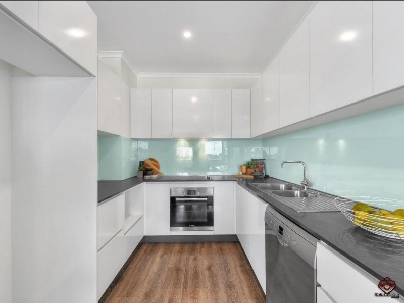 986 Wynnum Road, Cannon Hill QLD 4170