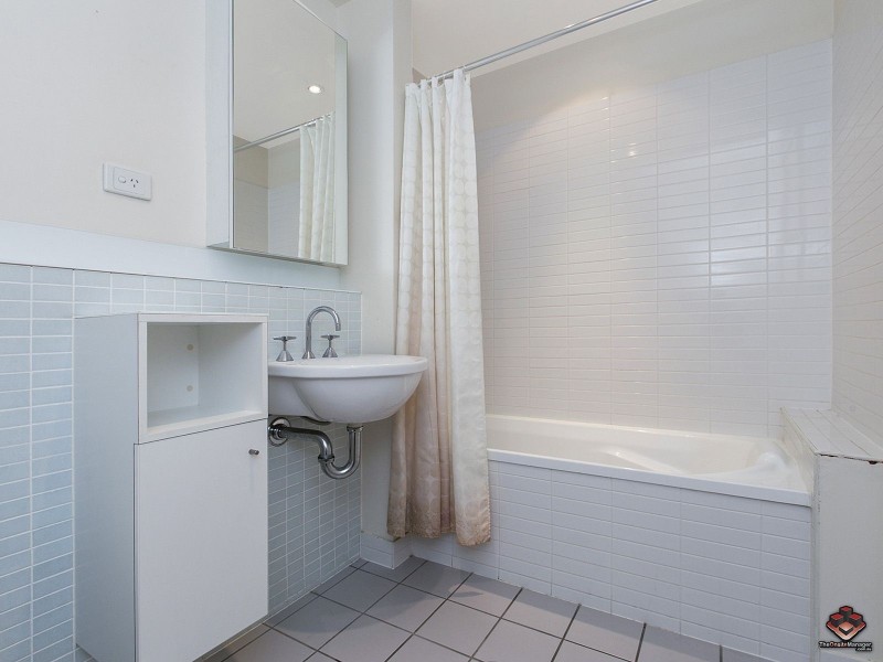 64 Macquarie Street, Teneriffe QLD 4005
