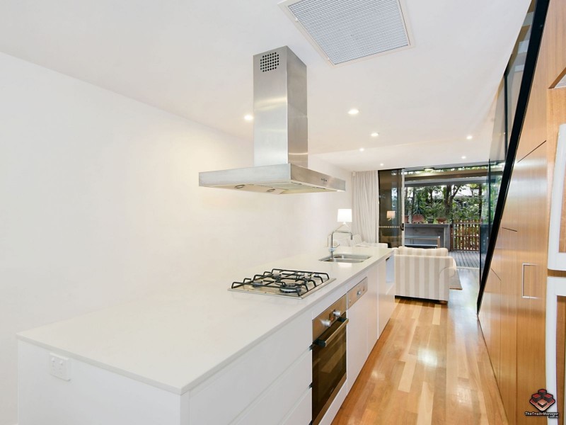 2/28 Cordelia Street, South Brisbane QLD 4101