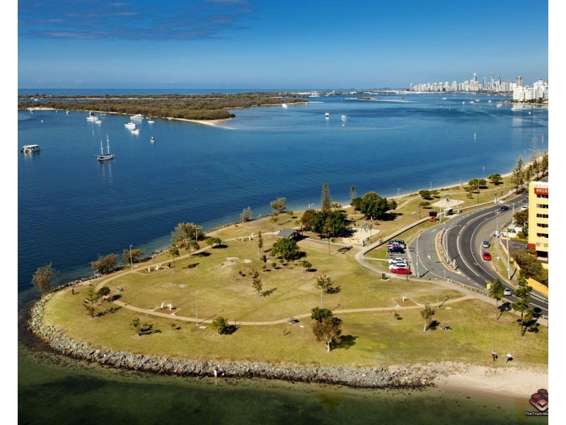 9 Bayview Street, Runaway Bay QLD 4216