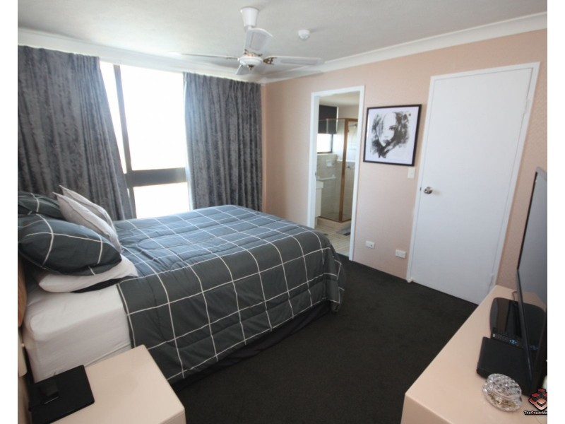 9 Bayview Street, Runaway Bay QLD 4216