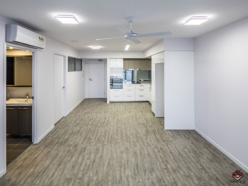 17 Carl Street, Woolloongabba QLD 4102