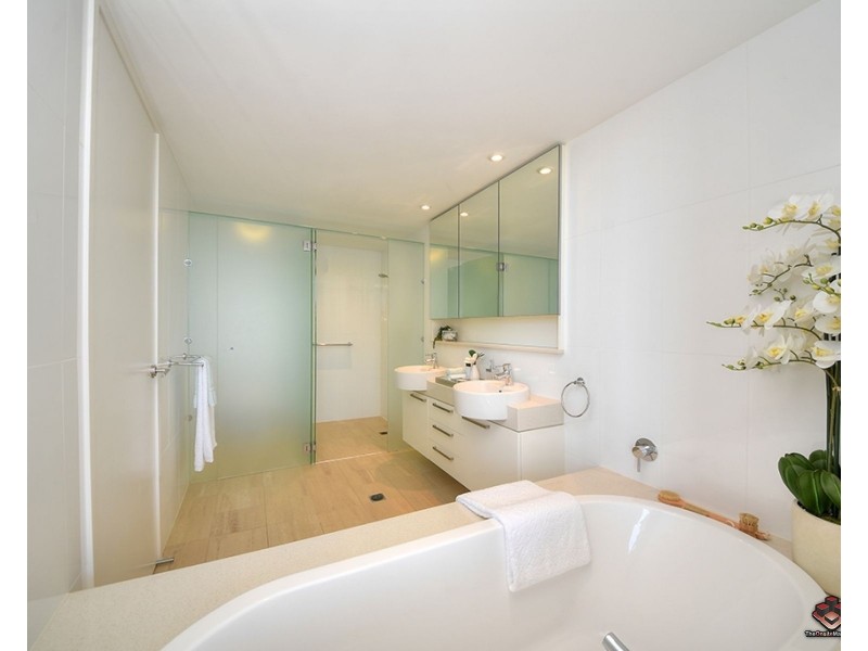 5404/323 Bayview Street, Hollywell QLD 4216