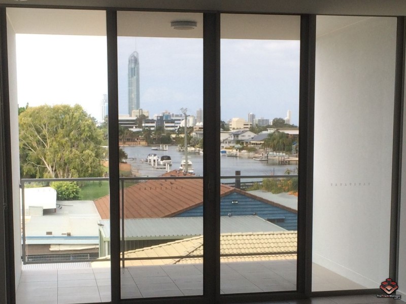 1 Waterford Court, Bundall QLD 4217