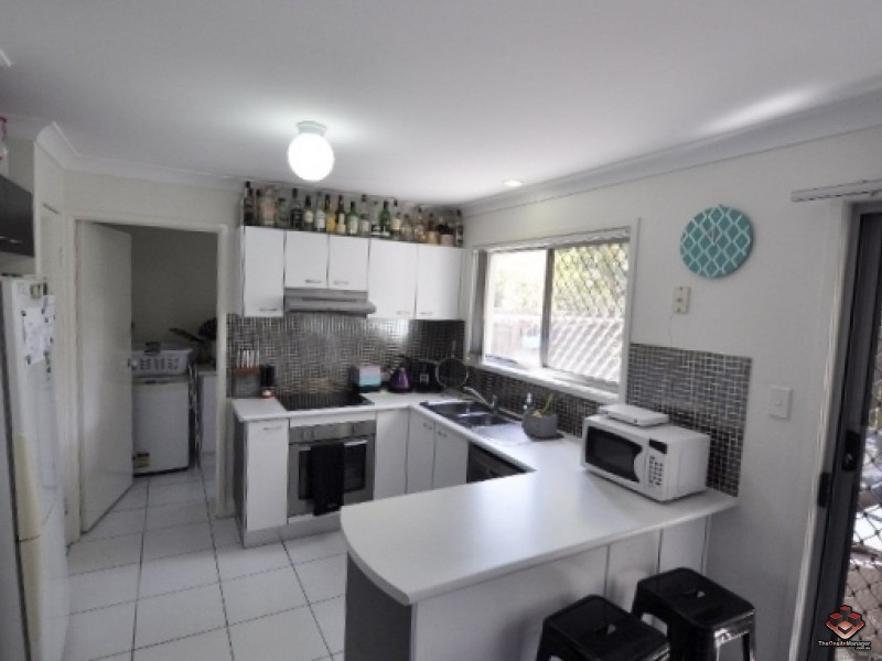 130 Jutland Street, Oxley QLD 4075