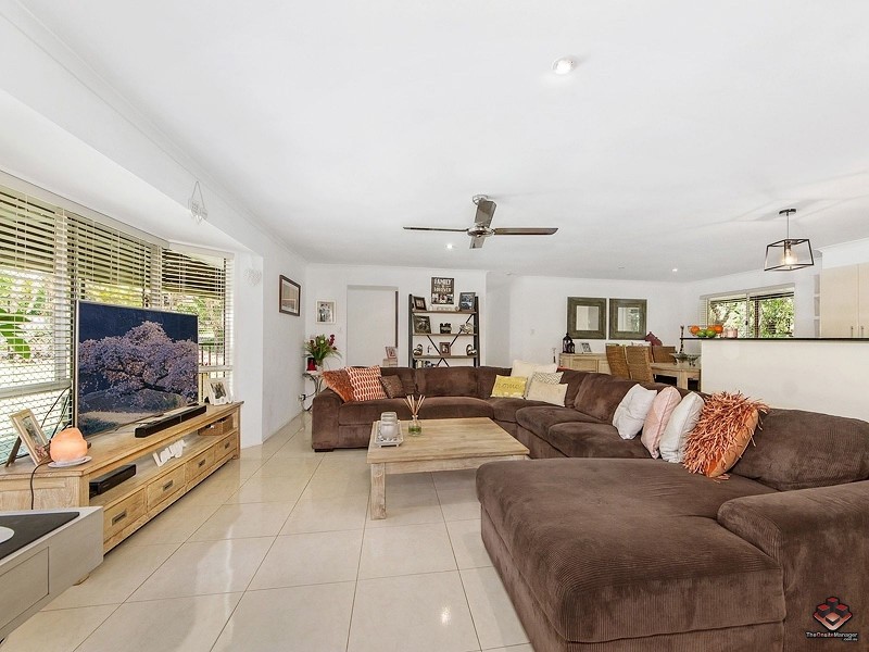 9 Rosedale Place, Helensvale QLD 4212